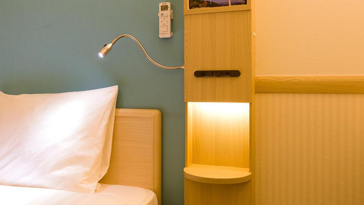 Toyoko Inn Kita-Asaka-Eki Nishi-Guchi Екстериор снимка